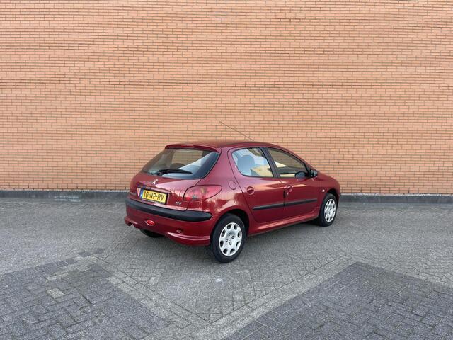 Peugeot 206 1.4 X-line 148DKM | NAP | AUTOMAAT | AIRCO | APK