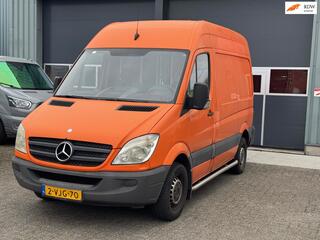 MERCEDES-BENZ SPRINTER Mercedes-Benz Sprinter 310 2.2 CDI prijs p.s.MET LAADKLEP POSTNL AUTO alle drie met dezelfde opties