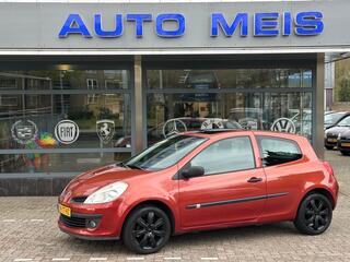 RENAULT CLIO 1.4-16V Extreme Airco Panorama NAP-Autopas