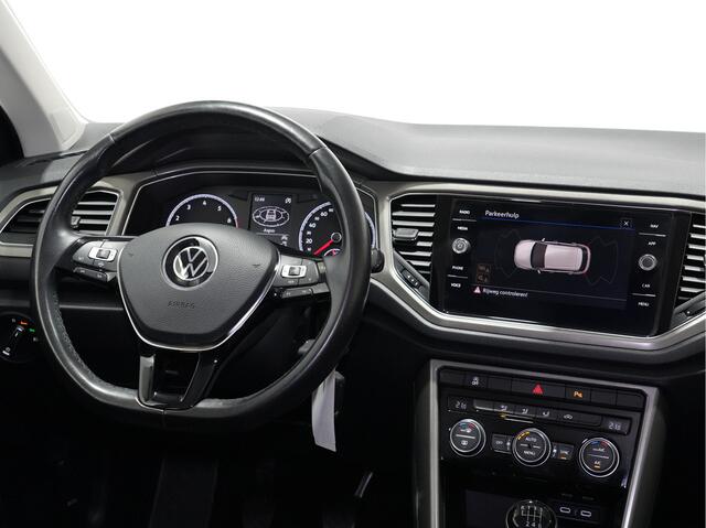 Volkswagen T-ROC 1.0 TSI Style | Trekhaak | Navigatie | ACC | 17 | PDC 163