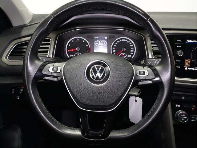 Volkswagen T-ROC 1.0 TSI Style | Trekhaak | Navigatie | ACC | 17 | PDC 163