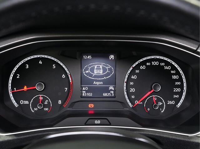 Volkswagen T-ROC 1.0 TSI Style | Trekhaak | Navigatie | ACC | 17 | PDC 163
