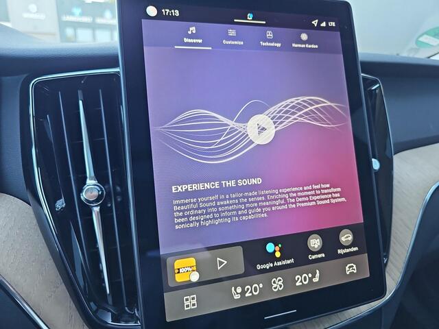 Volvo XC60 2.0 T6 Plug-in hybrid AWD Plus Dark | Panoramadak | 360 camera | Headup display | Harman/Kardon |
