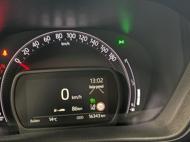 Toyota Aygo 1.0 VVT-I Pulse Bi-Tone ECC LM18 Camera NL NAP Cruise Apple Android
