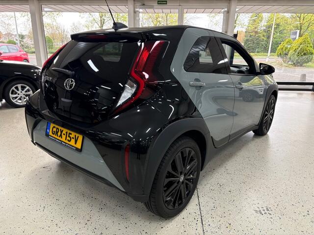 Toyota Aygo 1.0 VVT-I Pulse Bi-Tone ECC LM18 Camera NL NAP Cruise Apple Android