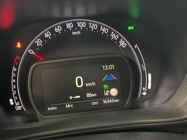 Toyota Aygo 1.0 VVT-I Pulse Bi-Tone ECC LM18 Camera NL NAP Cruise Apple Android