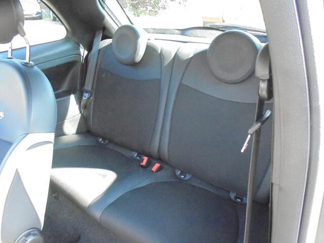 Fiat 500 0.9 TwinAir Turbo Sport Incl. Bovag Garantie, Verde Militaire Mat, Climate Control, Apple Carplay enz.