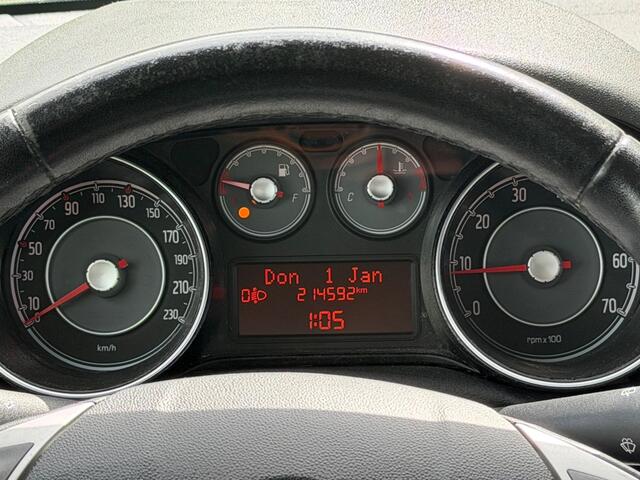 Fiat Punto Evo 1.2 / AIRCO / NW DISTRIBUTIERIEM / RIJDT GOED