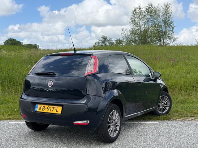 Fiat Punto Evo 1.2 / AIRCO / NW DISTRIBUTIERIEM / RIJDT GOED
