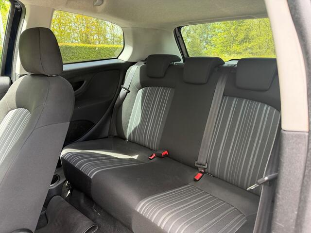 Fiat Punto Evo 1.2 / AIRCO / NW DISTRIBUTIERIEM / RIJDT GOED