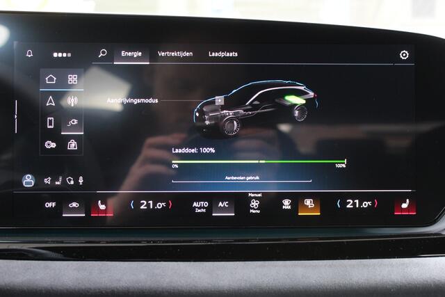 Audi A6 Avant 2.0 e-Hybrid Quattro S-Line | Achteras besturing | Alcantara/Leder | Zwenkbare Trekhaak | 360 | 