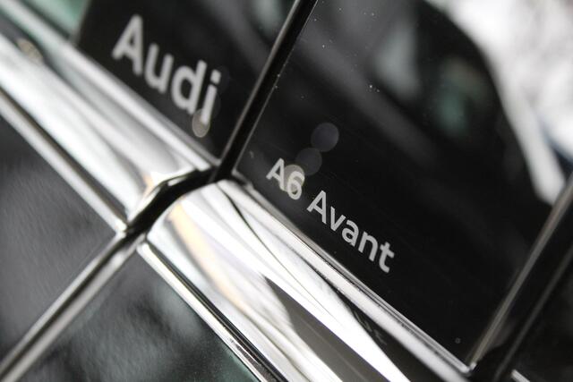 Audi A6 Avant 2.0 e-Hybrid Quattro S-Line | Achteras besturing | Alcantara/Leder | Zwenkbare Trekhaak | 360 | 
