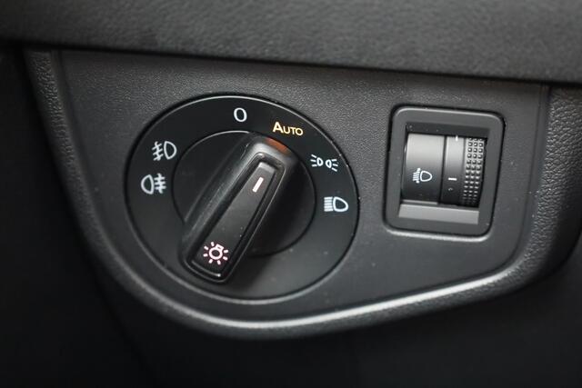 Volkswagen Polo 1.0 TSI Comfortline Business 95PK / 70kW, NL auto 1e eigenaar dealeronderhouden, 2-zone climatronic, achteruitrijcamera rear view, parkeersensore