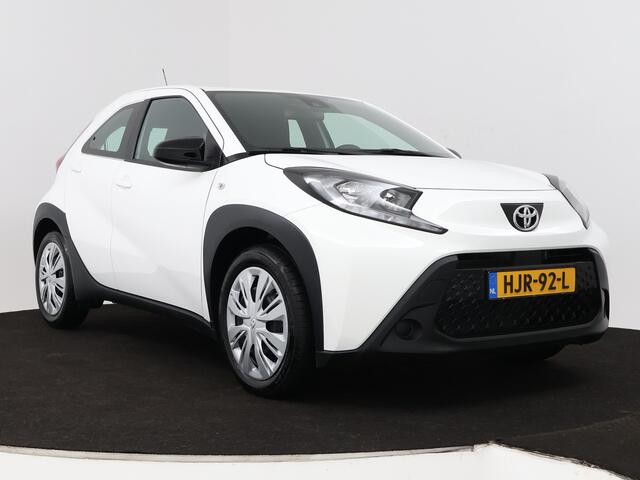 Toyota Aygo X 1.0 VVT-i MT Play | Apple CarPlay / Android Auto Navigatie | Fietsdragerbeugel | Stoelverwarming