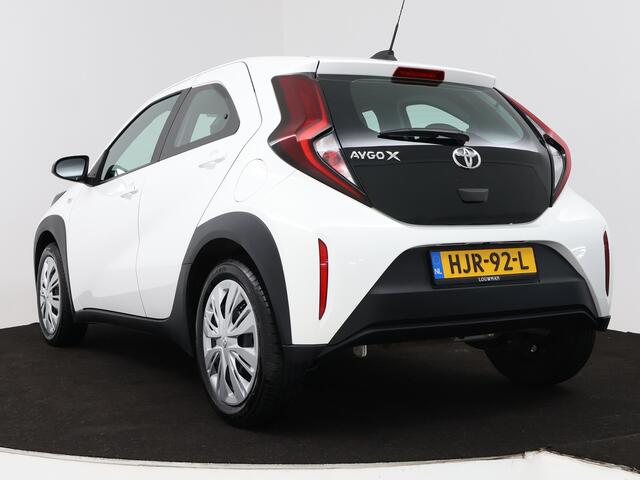 Toyota Aygo X 1.0 VVT-i MT Play | Apple CarPlay / Android Auto Navigatie | Fietsdragerbeugel | Stoelverwarming