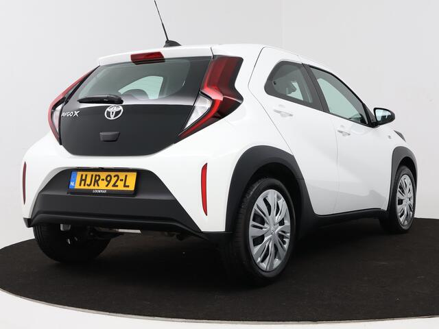 Toyota Aygo X 1.0 VVT-i MT Play | Apple CarPlay / Android Auto Navigatie | Fietsdragerbeugel | Stoelverwarming