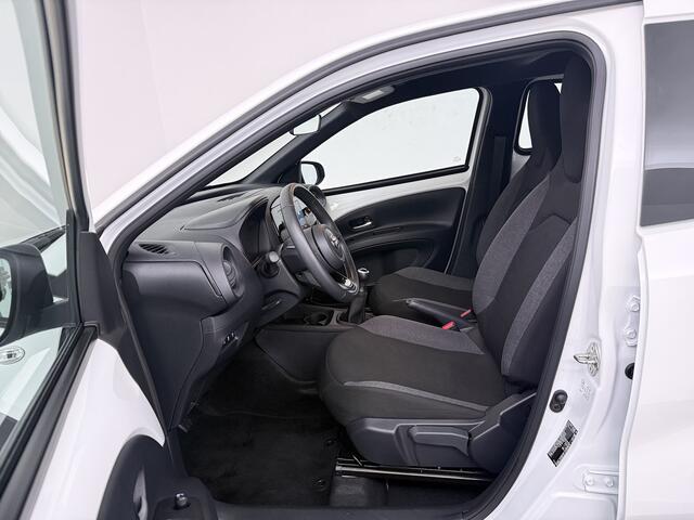 Toyota Aygo X 1.0 VVT-i MT Play | Apple CarPlay / Android Auto Navigatie | Fietsdragerbeugel | Stoelverwarming