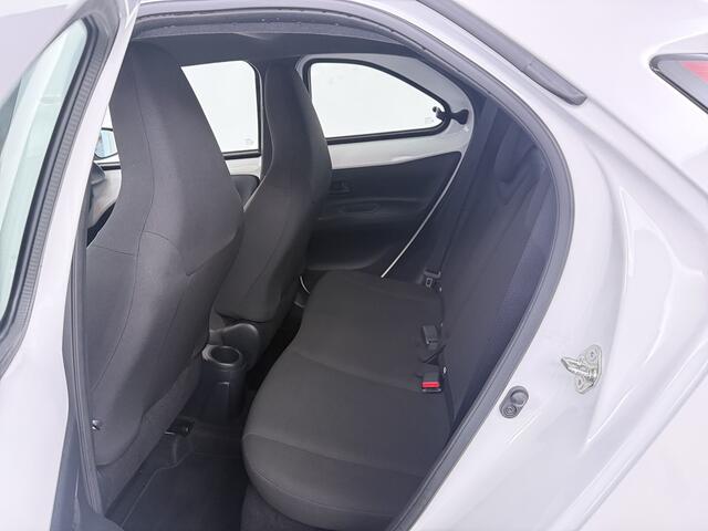 Toyota Aygo X 1.0 VVT-i MT Play | Apple CarPlay / Android Auto Navigatie | Fietsdragerbeugel | Stoelverwarming