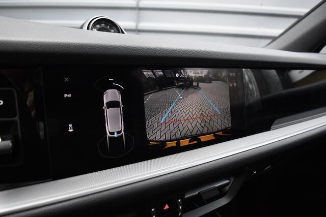 Porsche Cayenne 3.0 E-Hybrid 470pk Sport Chrono | Pano | Trekhaak | ACC | Matrix | Bose | 21'' Wielen | Orig. NL |