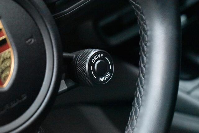 Porsche Cayenne 3.0 E-Hybrid 470pk Sport Chrono | Pano | Trekhaak | ACC | Matrix | Bose | 21'' Wielen | Orig. NL |