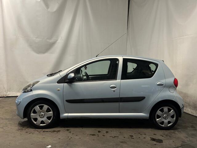 Toyota Aygo 1.0-12V + Schade - Koppeling matig
