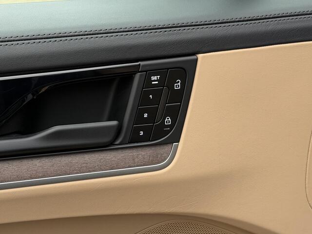 Porsche Cayenne 3.0 E-Hybrid | Plug-in/NL-Auto/1e eign./Laser LED/Pano/Luchtvering/Sportuitlaat