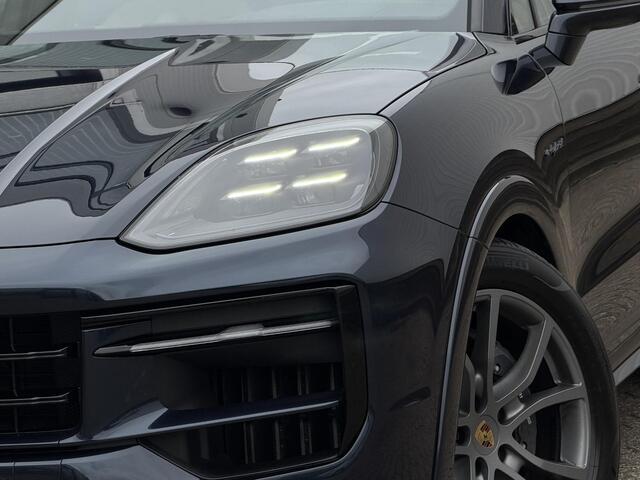 Porsche Cayenne 3.0 E-Hybrid | Plug-in/NL-Auto/1e eign./Laser LED/Pano/Luchtvering/Sportuitlaat