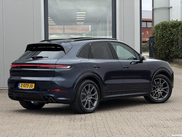 Porsche Cayenne 3.0 E-Hybrid | Plug-in/NL-Auto/1e eign./Laser LED/Pano/Luchtvering/Sportuitlaat