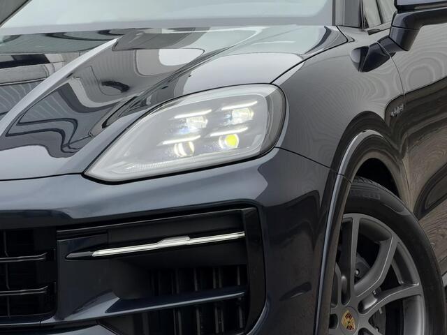 Porsche Cayenne 3.0 E-Hybrid | Plug-in/NL-Auto/1e eign./Laser LED/Pano/Luchtvering/Sportuitlaat