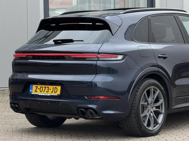 Porsche Cayenne 3.0 E-Hybrid | Plug-in/NL-Auto/1e eign./Laser LED/Pano/Luchtvering/Sportuitlaat