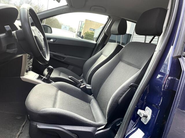 Opel Astra 1.4 Essentia