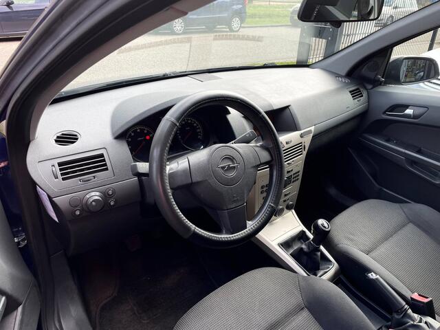 Opel Astra 1.4 Essentia