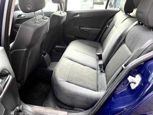 Opel Astra 1.4 Essentia