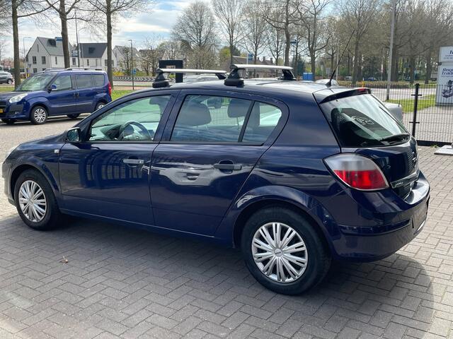Opel Astra 1.4 Essentia