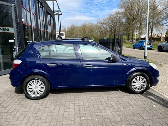 Opel Astra 1.4 Essentia