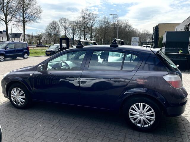 Opel Astra 1.4 Essentia