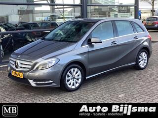 Mercedes-Benz B-Klasse 180 parkeersensoren, airco, xenon verlichting, trekhaak