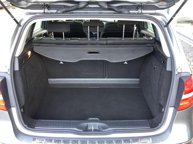 Mercedes-Benz B-Klasse 180 parkeersensoren, airco, xenon verlichting, trekhaak