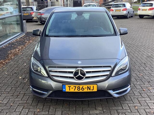 Mercedes-Benz B-Klasse 180 parkeersensoren, airco, xenon verlichting, trekhaak