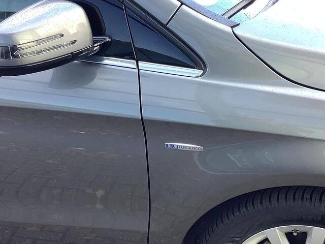 Mercedes-Benz B-Klasse 180 parkeersensoren, airco, xenon verlichting, trekhaak
