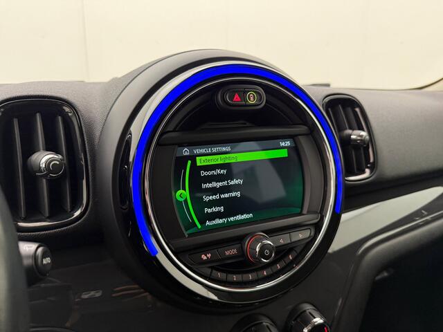 Mini Countryman Mini 1.5 Cooper | Automaat | Cruise control | Stoelverwarming | Parkeersensoren | Afneembare trekhaak