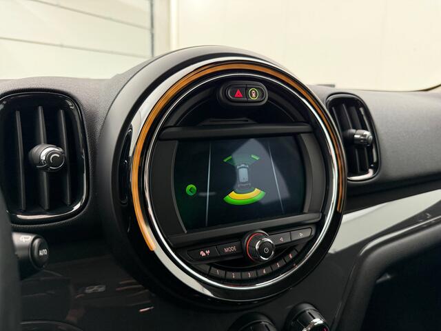 Mini Countryman Mini 1.5 Cooper | Automaat | Cruise control | Stoelverwarming | Parkeersensoren | Afneembare trekhaak