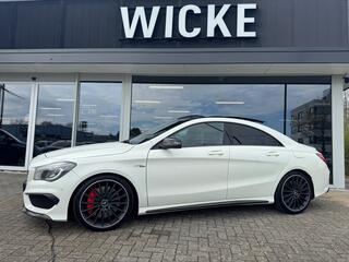 MERCEDES-BENZ CLA-KLASSE AMG 45 4MATIC PANO Kuipstoelen