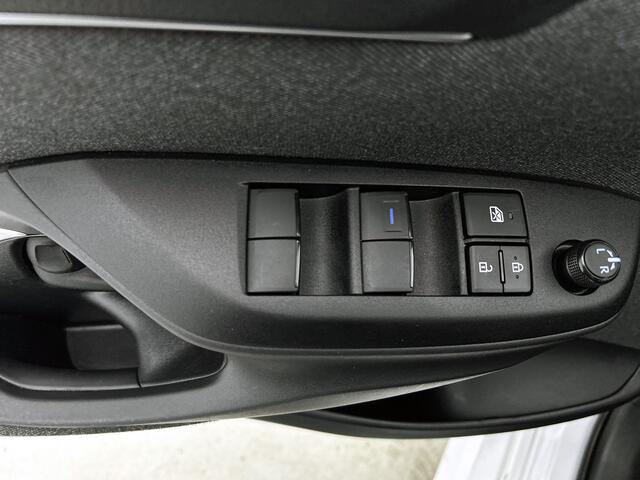 Toyota Yaris 1.5 Hybrid Dynamic | All-Seasonbanden | Stoelverwarming |
