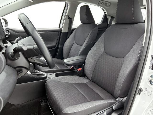 Toyota Yaris 1.5 Hybrid Dynamic | All-Seasonbanden | Stoelverwarming |