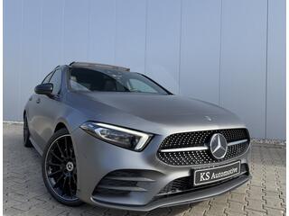 MERCEDES-BENZ A-KLASSE A250 Premium AMG 224PK Pano Burmester