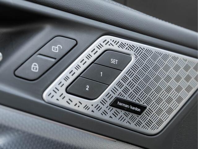 BMW X1 sDrive18i - M-Sport Pro - Pano - Trekhaak - Memoryzetels - Head-up - ACC