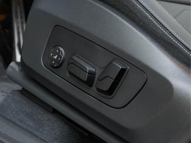 BMW X1 sDrive18i - M-Sport Pro - Pano - Trekhaak - Memoryzetels - Head-up - ACC