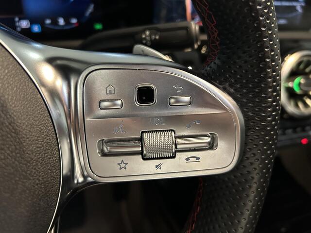 Mercedes-Benz A-Klasse 200 AMG Line | Panoramadak | Navigatie | Stoelverwarming |