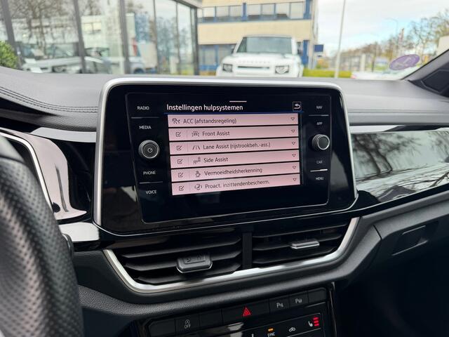 Volkswagen T-ROC 1.5 TSI R-Line 150PK Carplay|ACC|Canera|DSG|keyless